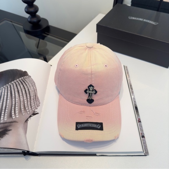 Meet the Posher Accessories - Chrome Heart Pink Gradient Beanie with a head circumference of 57cm